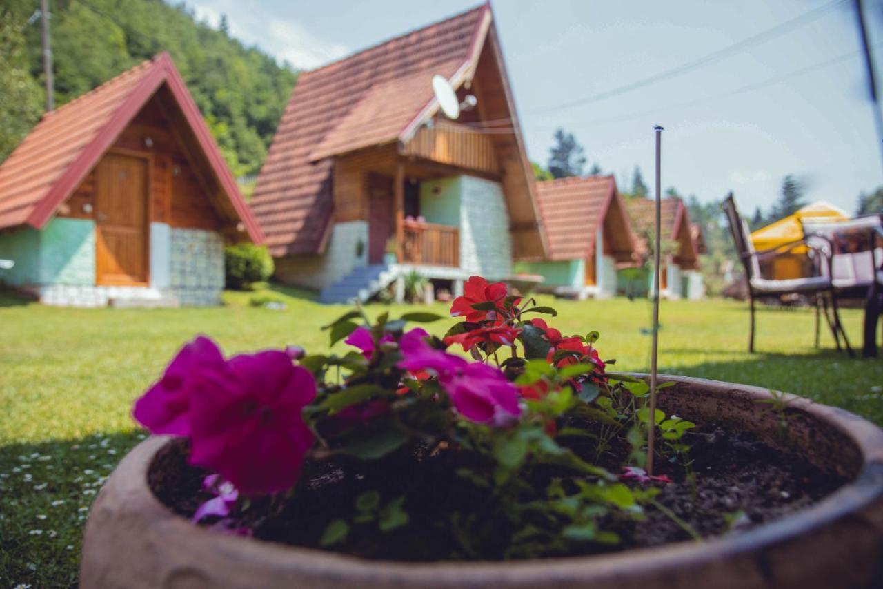 Rafting Kamp Dvije Vrbe Hotel Foca Exterior photo