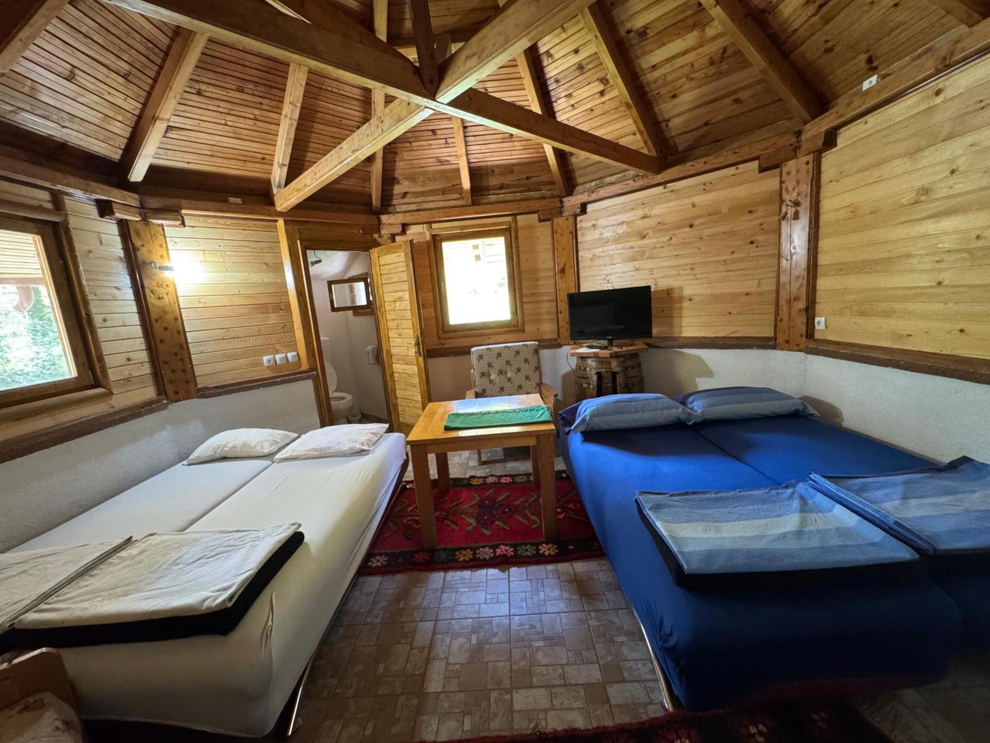 Rafting Kamp Dvije Vrbe Hotel Foca Exterior photo